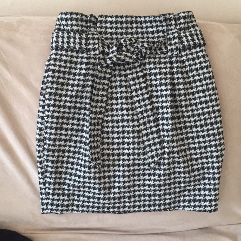 Skirt with built in belt